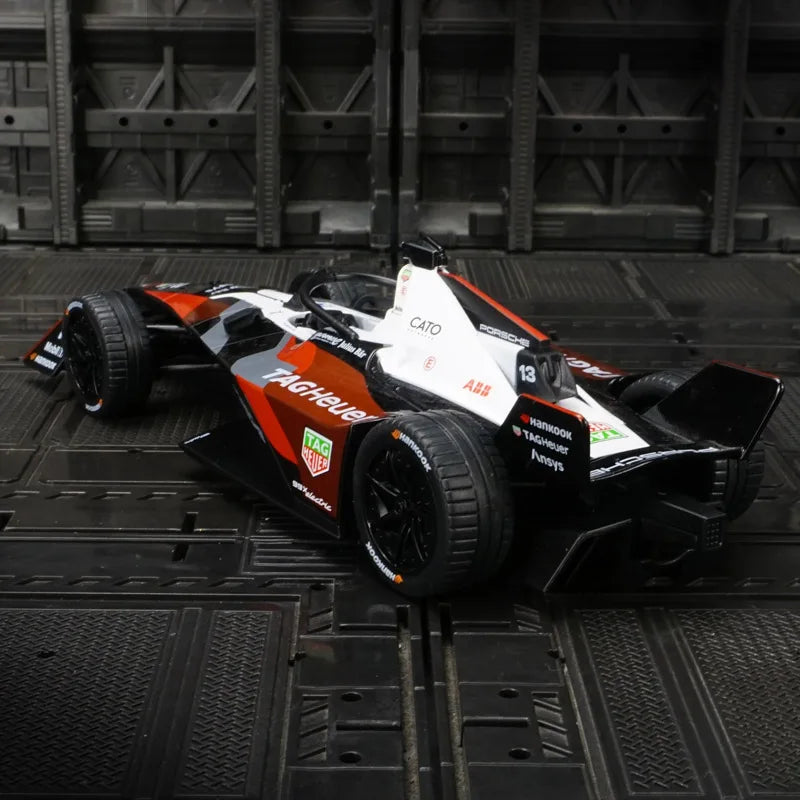 1:24 Simulation McLaren Formula Racing Alloy Model Porsche Maserati Supercar rich in details, finely crafted, and good quality