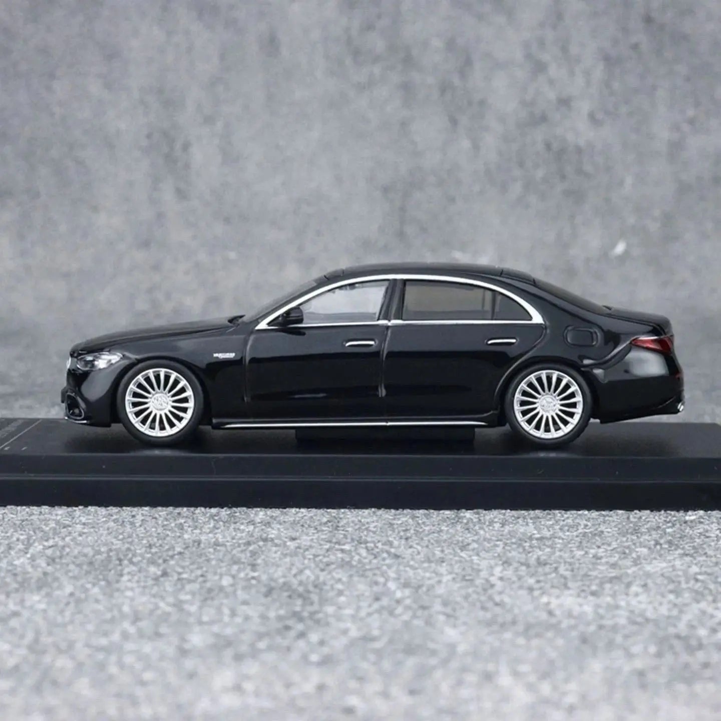 Pre-sale AR Box 1:64 Luxury Performance Sedan for W223 S63 7th Gen Alloy Diecast Collectible Gift