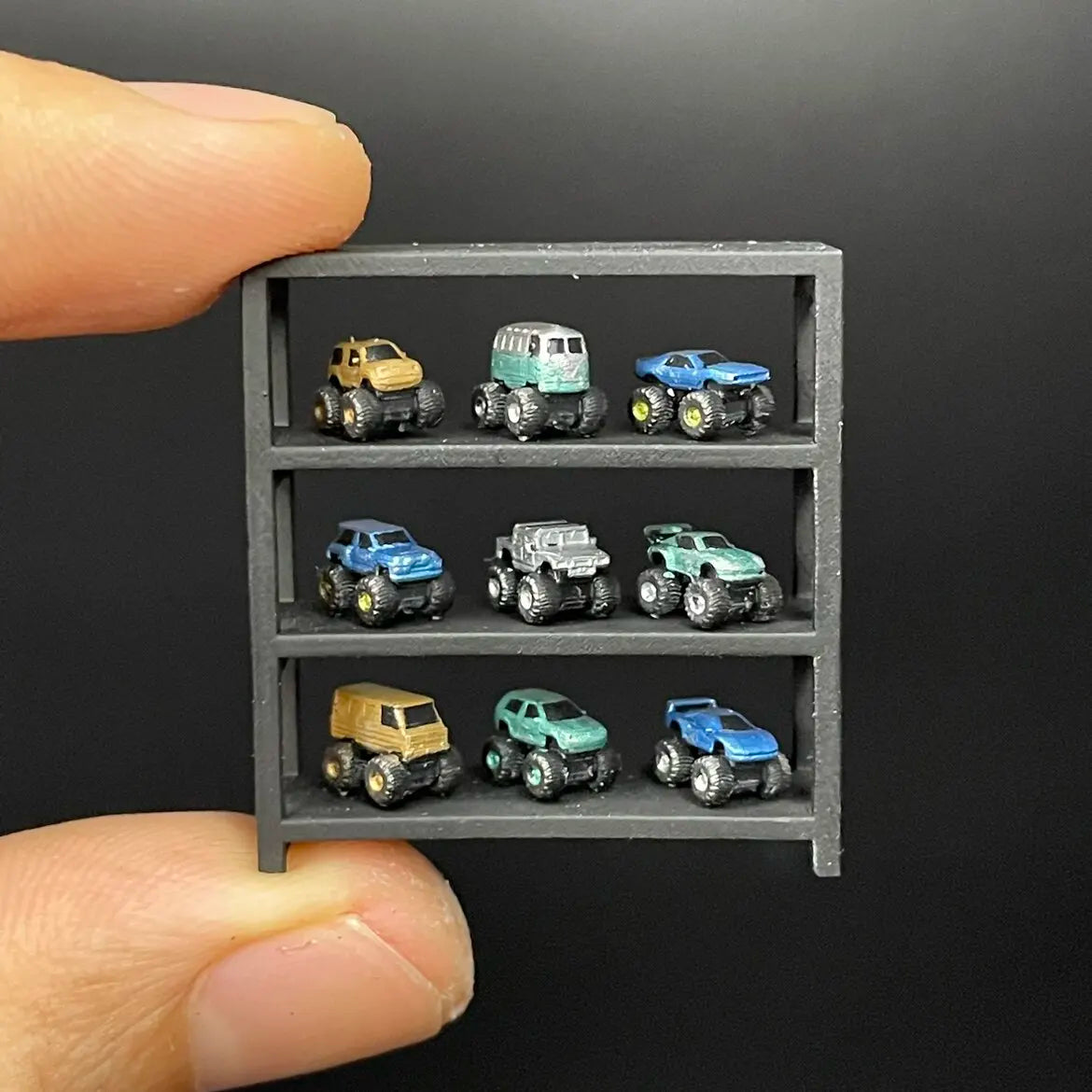 New Product 1: 64 Frame And 1:10 Scale Large Foot Car Miniature Resin Model Scene Photography Ornament Festival Toy Gift