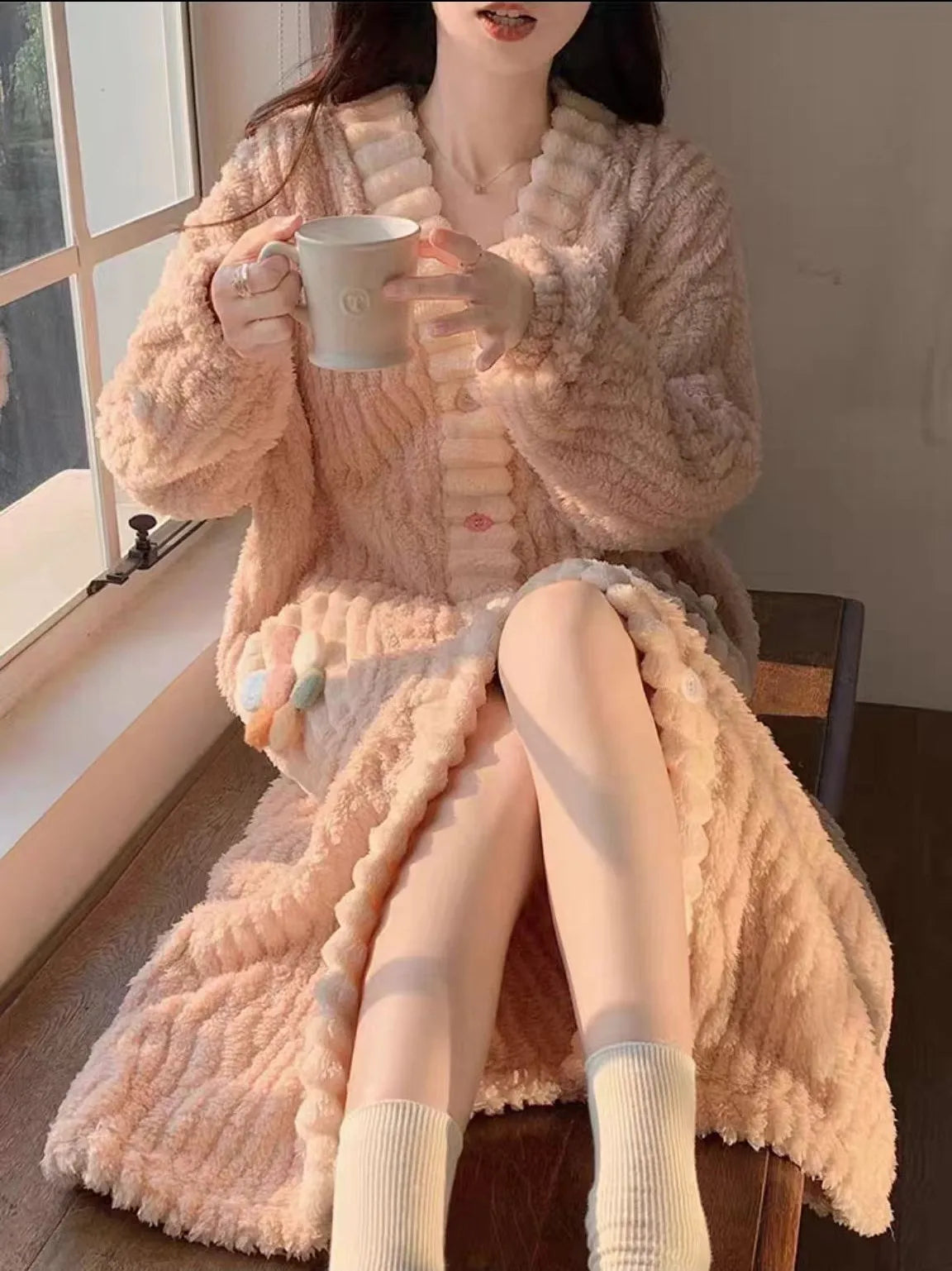 Women's Padded Thickened Warm Robe Winter Long-Sleeved Nightgown Flannel One Piece Pajamas Ladies Large Size Floral Bathrobe