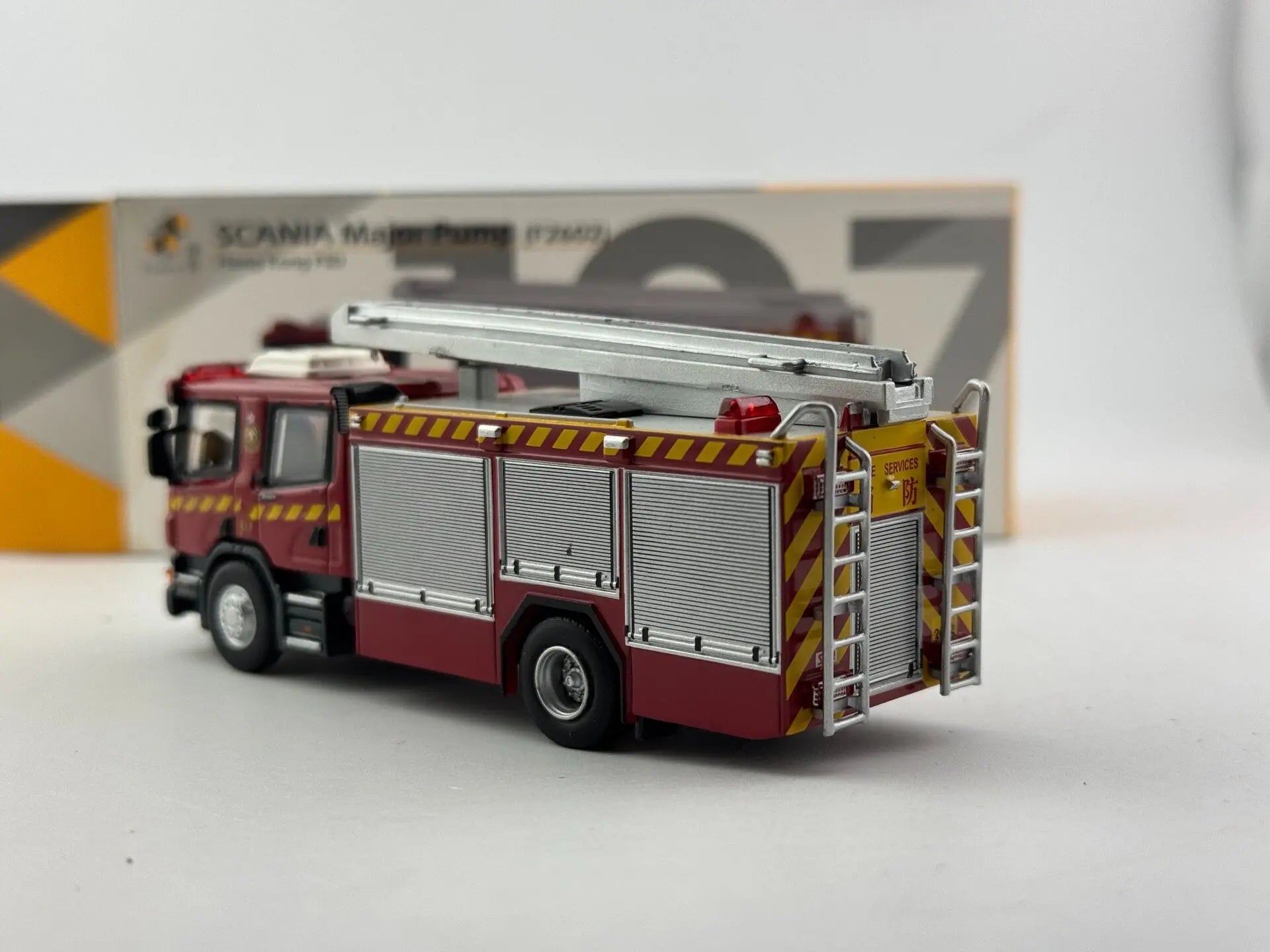 Tiny Shadow 197 Hong Kong Fire Truck F2602 Car Model