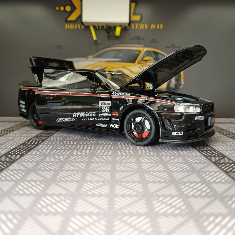 1:24 simulation Nissan GTR-R34 alloy car model doors and engine hood, trunk can be opened rich in details, finely crafted