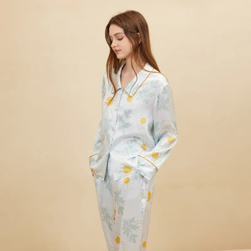 Fashion Daisy Print Pajamas Women Long Sleeve Elegant 100% Mulberry Silk Loungewear High End Home Suit Ladies Sleepwear
