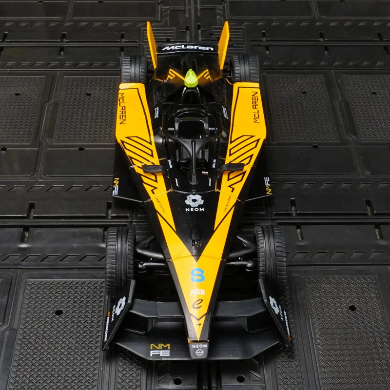 1:24 Simulation McLaren Formula Racing Alloy Model Porsche Maserati Supercar rich in details, finely crafted, and good quality