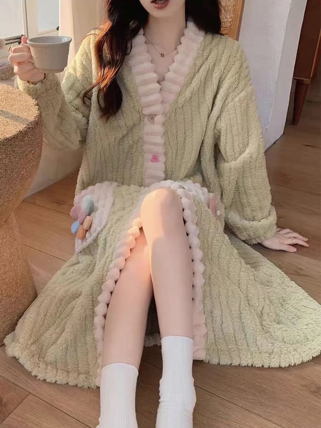 Women's Padded Thickened Warm Robe Winter Long-Sleeved Nightgown Flannel One Piece Pajamas Ladies Large Size Floral Bathrobe