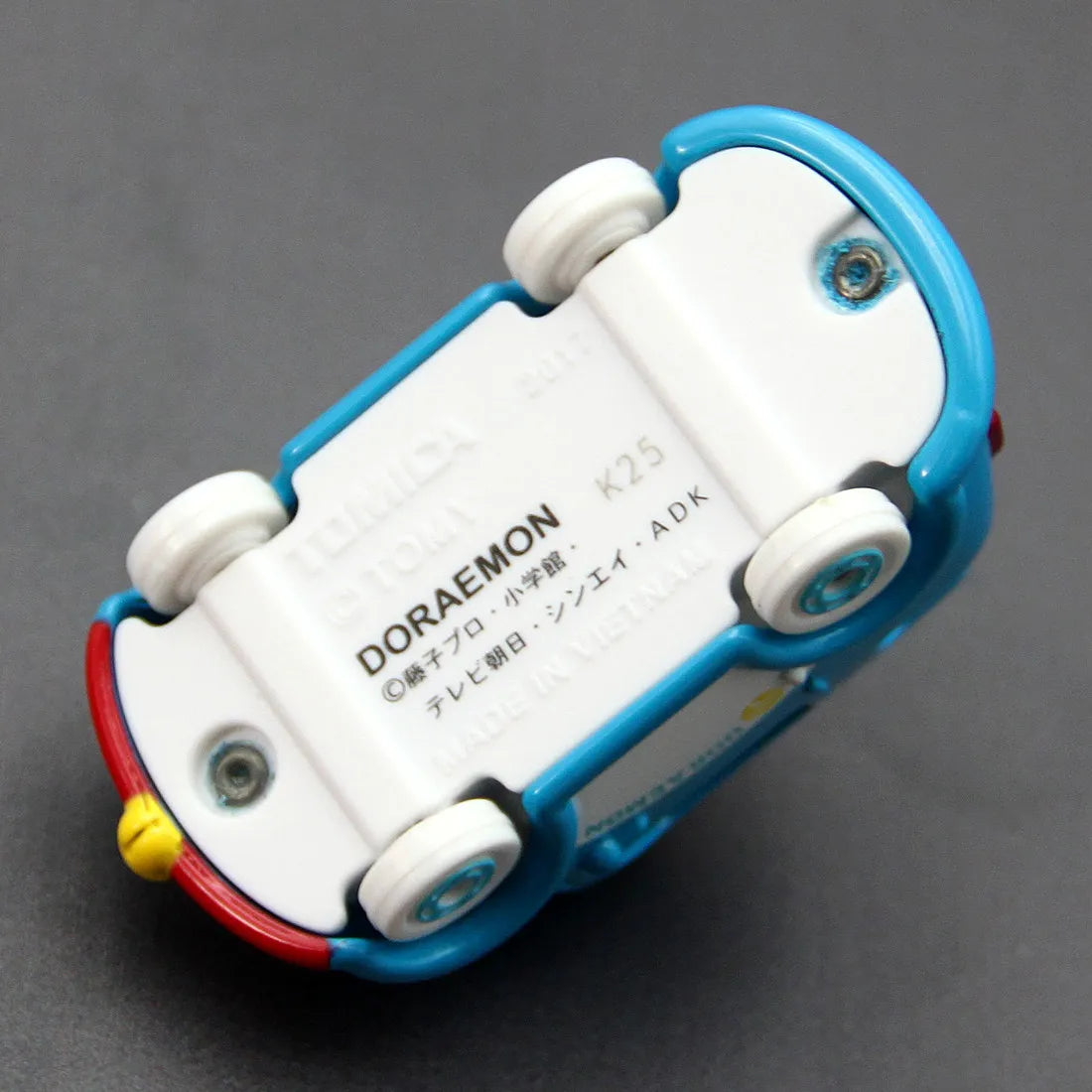 In Stock Original TAKARA TOMY Dream Tomica No.165 Doraemon Diecast Alloy Model Car with Working Suspension Collectible Toys Gift