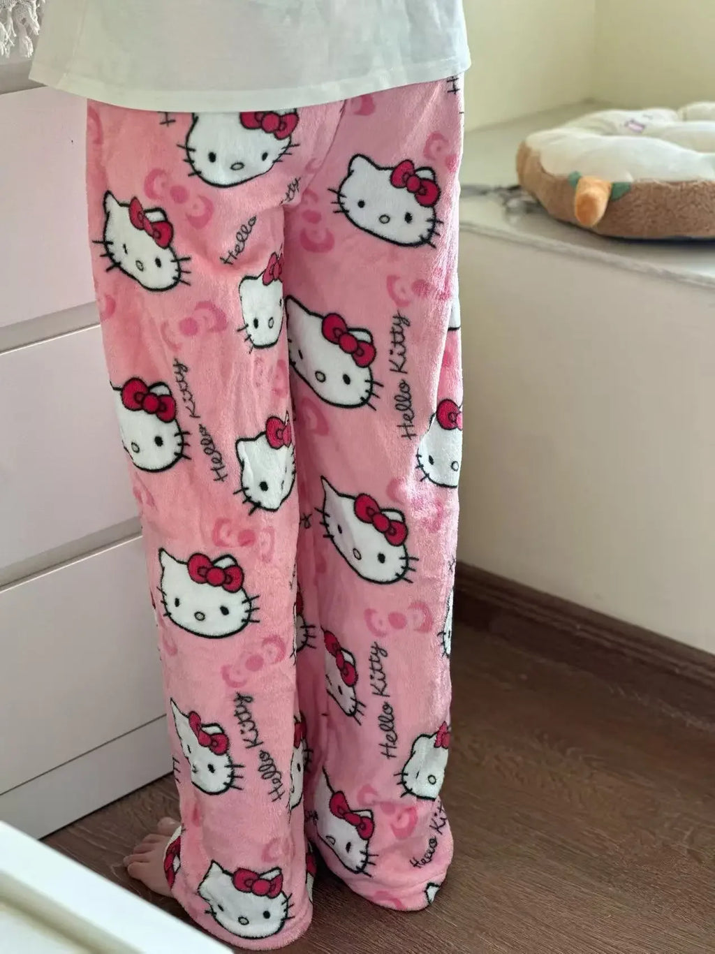 Hello Kitty flannel sleeping pants women's autumn and winter velvet warm casual home graffiti pants can be worn outside