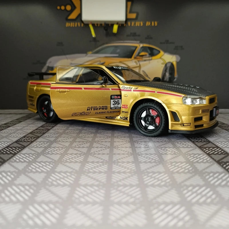 1:24 simulation Nissan GTR-R34 alloy car model doors and engine hood, trunk can be opened rich in details, finely crafted