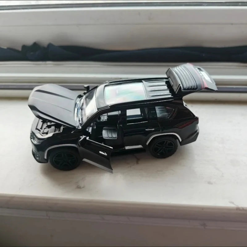 1:32 Scale Lexus LX600 Diecast Alloy SUV Model Luxury Off-Road Vehicle for Collection Gift Home Decoration Ornament