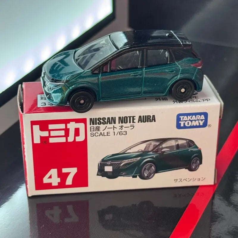 Authentic Takara Tomy Tomica No.47 Nissan Note Aura Die Cast Alloy Realistic Mini Hatchback Toy Car Boy Collector Gift