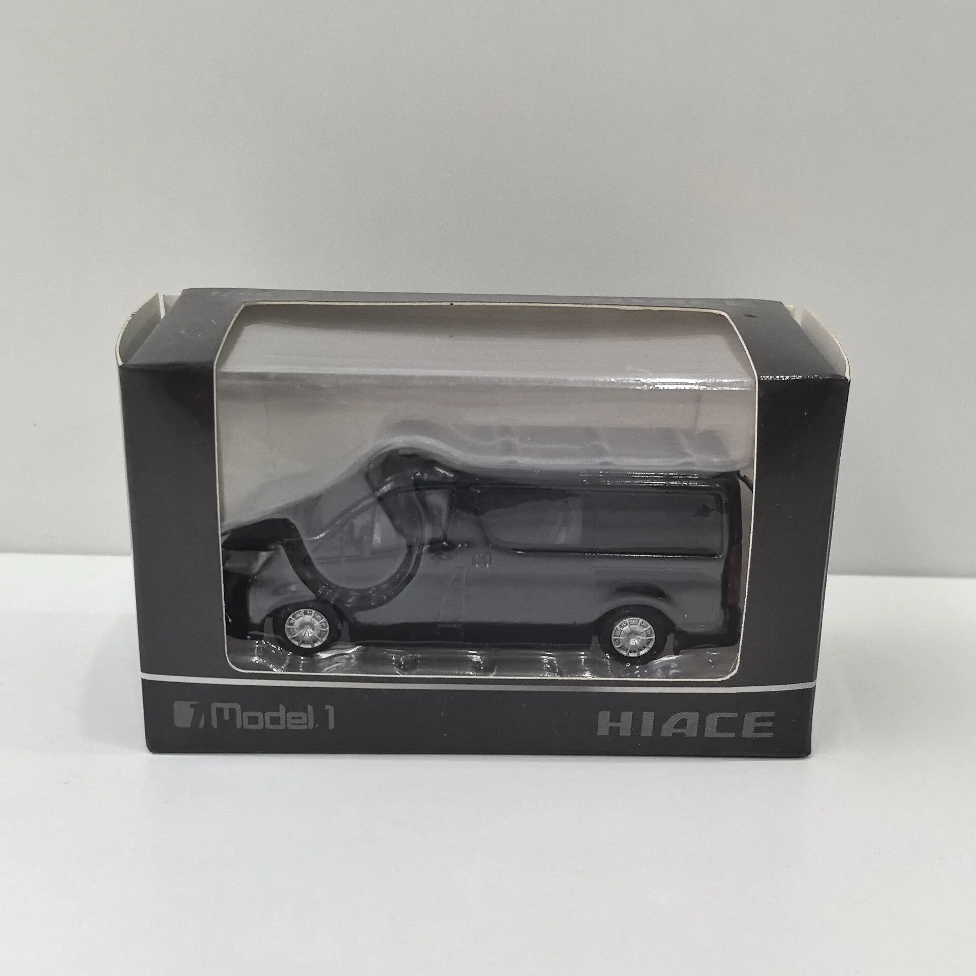 Model 1 Diecast 1/64 Scale Sea Lion HIACE 300 MPV Toyota Business Vehicle Van Alloy Car Model