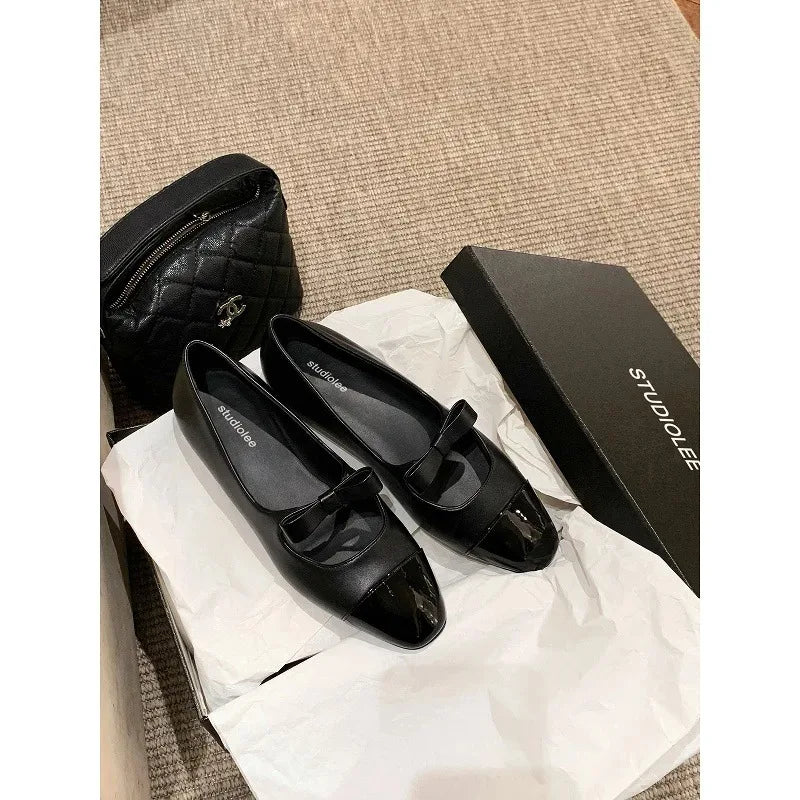 2026Sheepskin Flat Bottom  Janes Women's Shoes with Bow Knot Square Head Design Comfortable Low Heel Rubber Sole Footwear