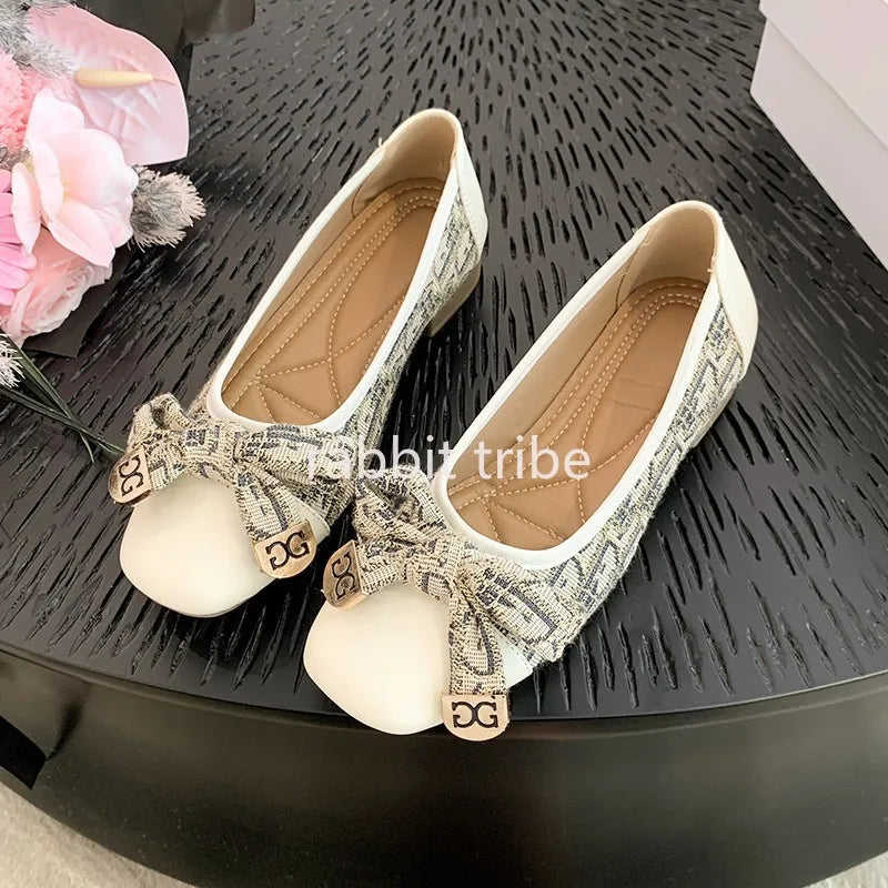 Comfortable French Womens Single Shoes for Women Sexy Style Square Head Embroidery Skirt Low Heels Small Fragrant Bean Shoes