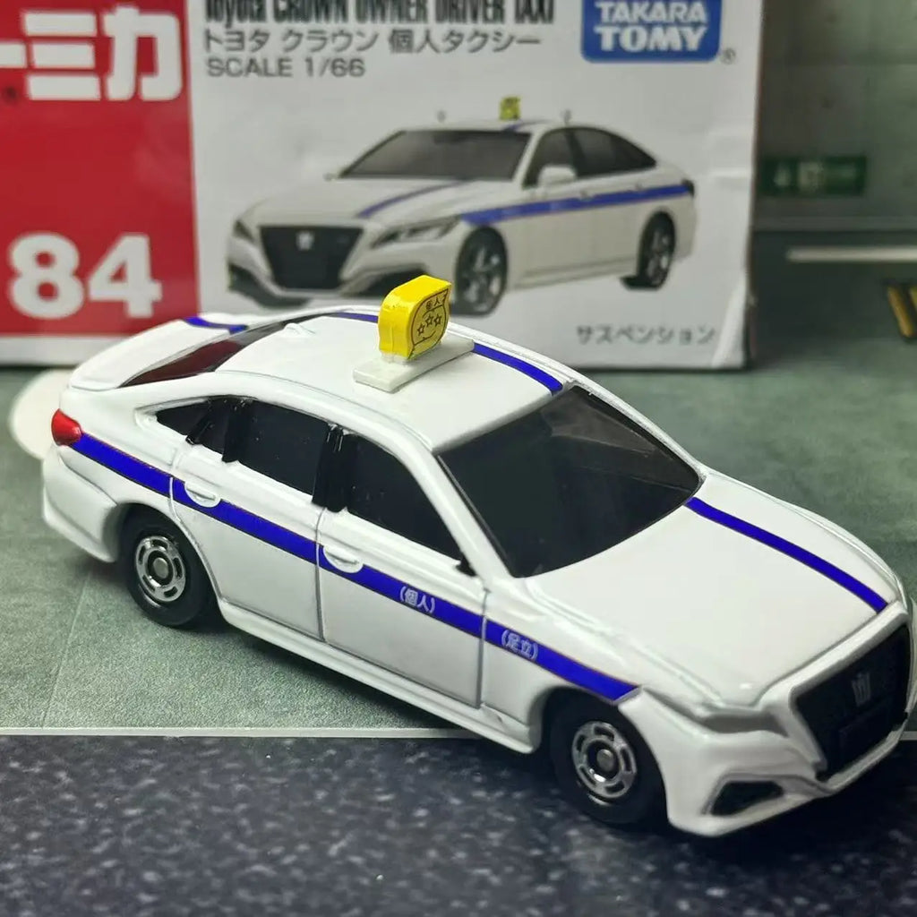 Tomica No.84 Toyota Crown Private Taxi Die Cast Toy Car Model Takara Tomy Mini Collection