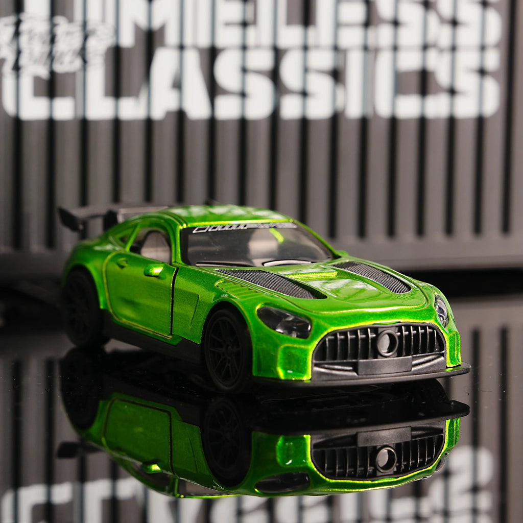 1:32 Scale Green Amg Gt Die-Cast Car Model, Alloy Sports Car with Openable Doors, Suitable for Children and Car Enthusiasts, Collectible Pull-Back Toy Car
