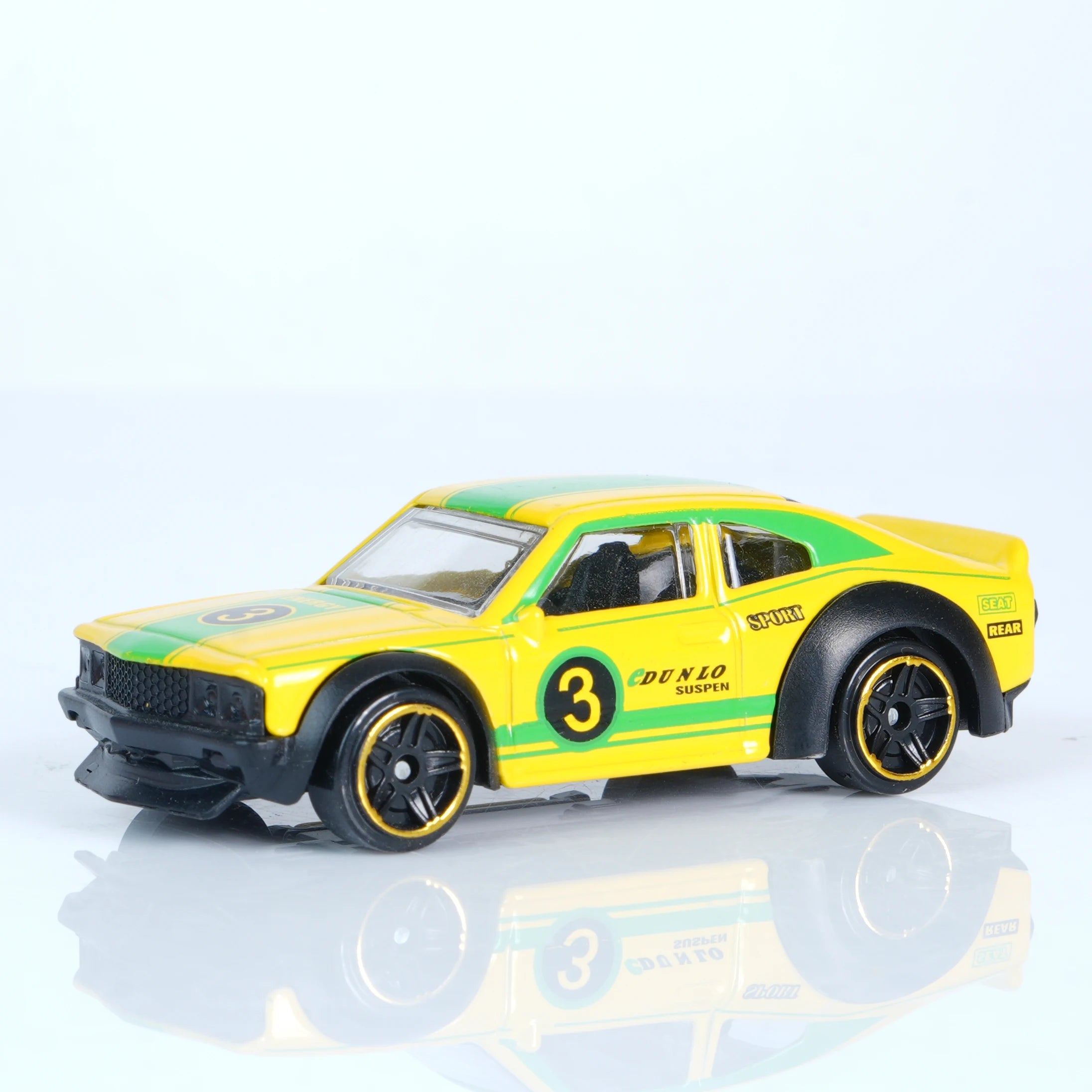 Alloy Car Model Simulation 1:64 Sliding Sports Car Racing Car Children's Toy Car Boy Gift Christmas Toy Gift Racing Car Ornament