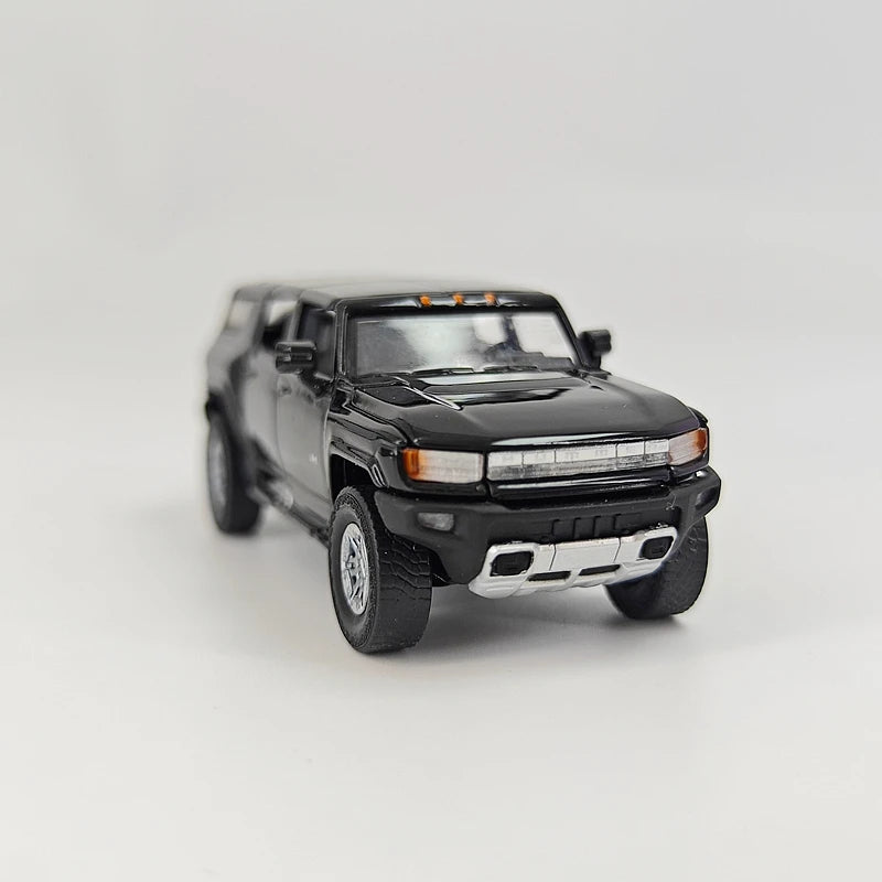 1: 64 simulation Hummer off-road vehicle alloy model office desktop decoration gift car ornament engine hood can be opened
