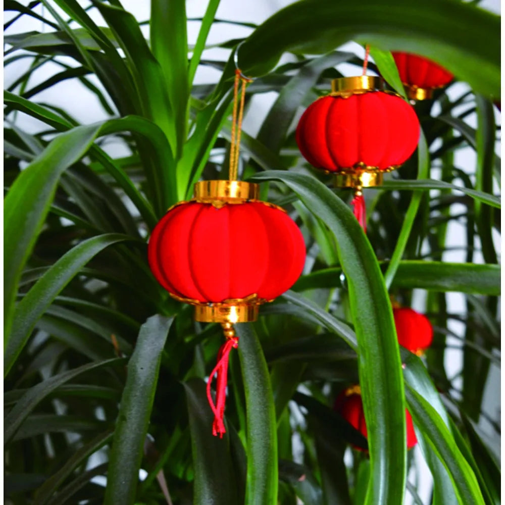 2 Pcs/Pack Small Red Traditional Chinese Lanterns, Mini Layout Lantern for Festival/ Wedding/ Party Hotel Festival Decorations