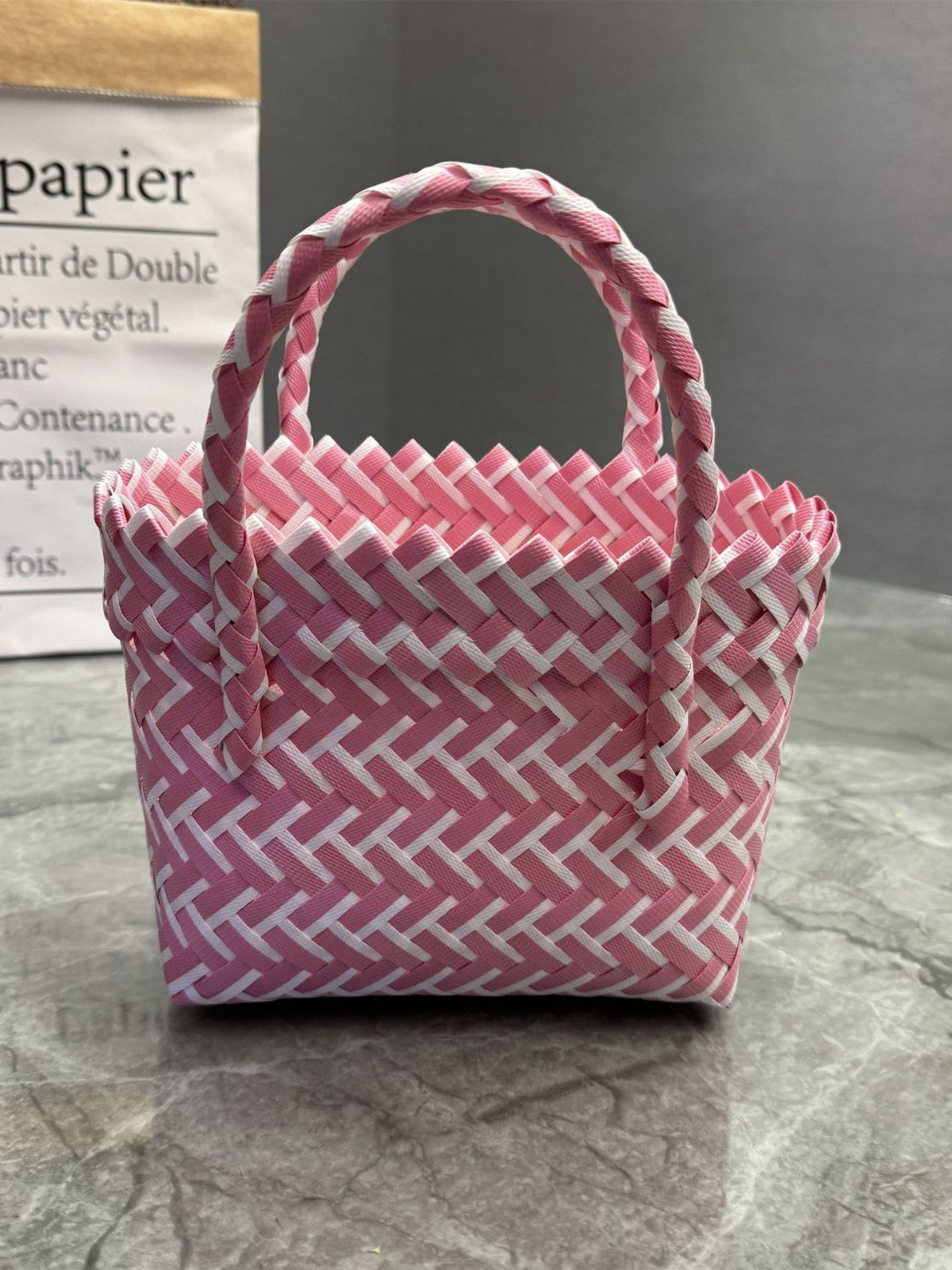Bow manufacturers plastic woven handbag children's day woven basket hand gift basket beach bag handbag