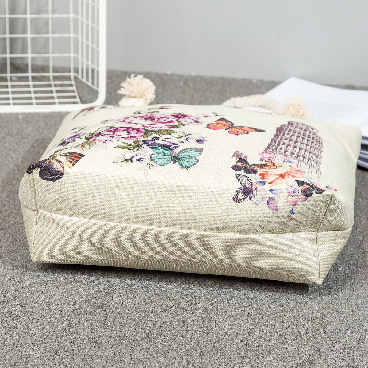 Spot wholesale cartoon cute animal shoulder bag simple large capacity handbag lazy style literary tote bag