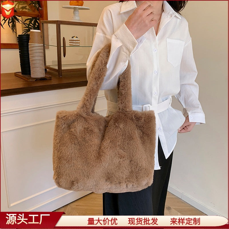 Autumn and Winter New Plush Large Bag, Furry Women's Bag, Fashionable Ins Handbag, Versatile Tote Bag, One-Shoulder Style Women's Bag