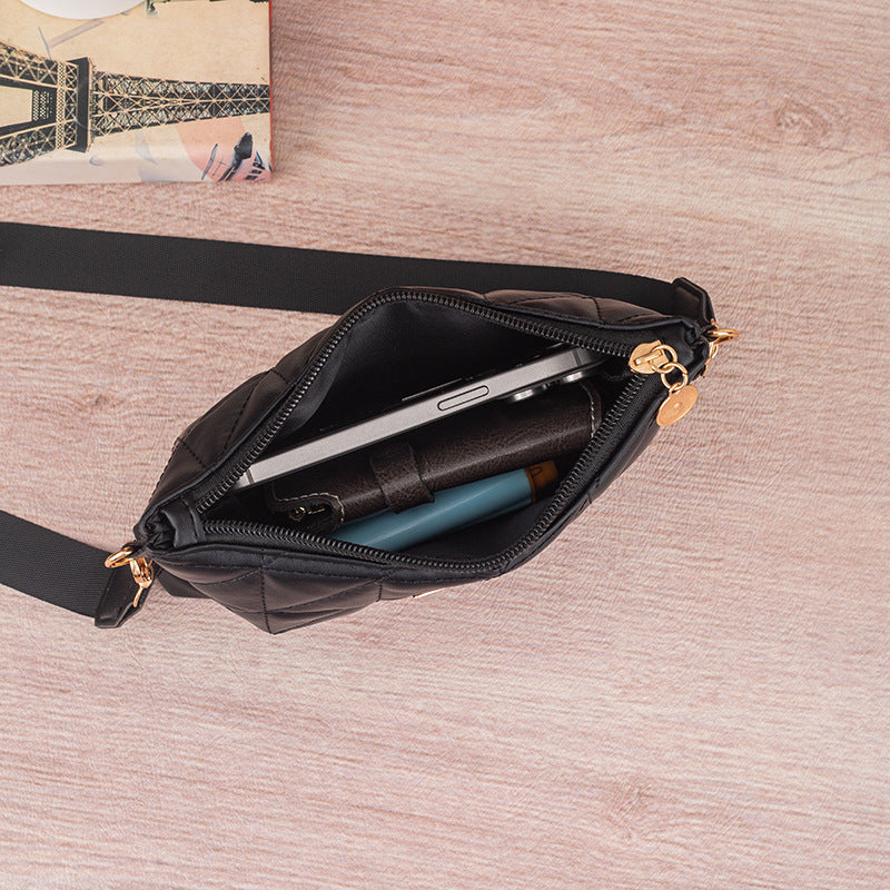 2025 New Triangle Embroidered Small Square Bag Ladies Bag Cross-Border Women's Bag Wholesale Fashion Versatile Chain Small Bag