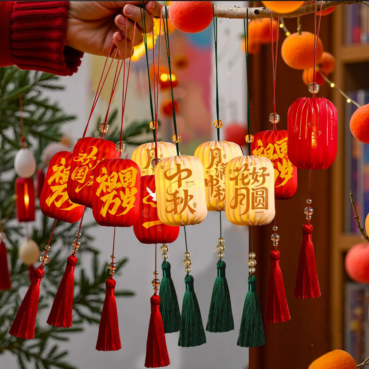 2025 Mid-Autumn Festival Lantern Decoration Celebrate New Year Party Decor Luminous Small Lanterns Hanging Ornament For Xmas
