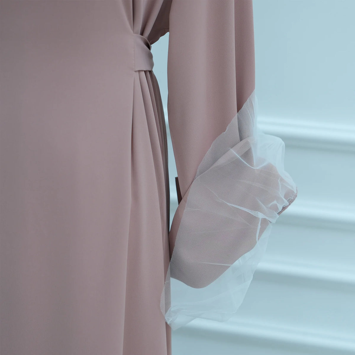 2025 Ramadan Modest Muslim Women's Clothes Elegant Arabic Back Belted Abaya Dress with Lace Sleeves Islamic Flared Maxi Robe
