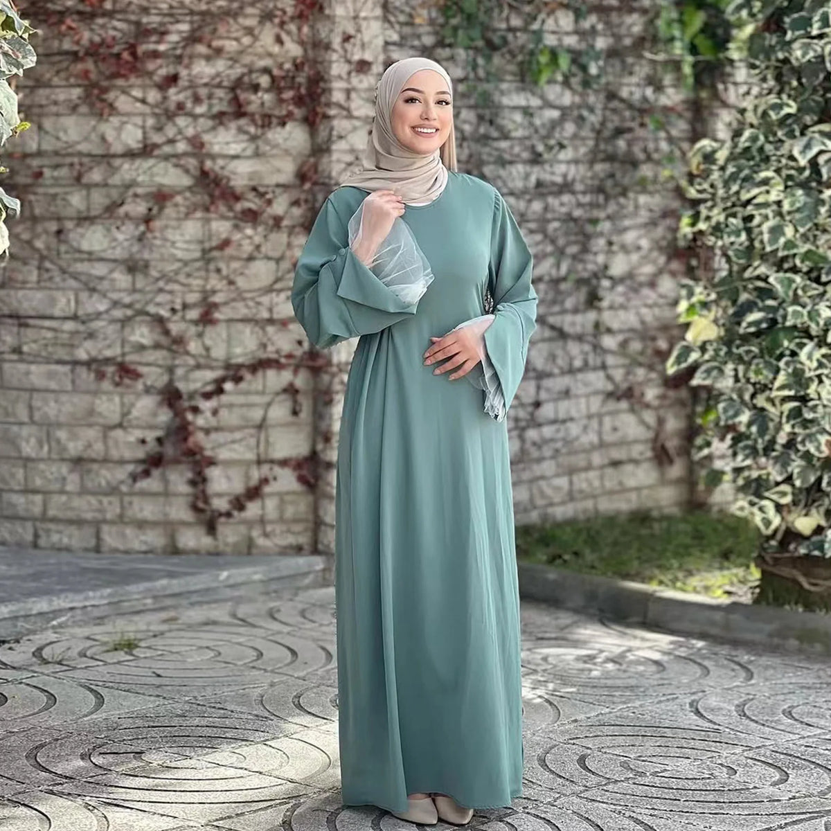 2025 Ramadan Modest Muslim Women's Clothes Elegant Arabic Back Belted Abaya Dress with Lace Sleeves Islamic Flared Maxi Robe