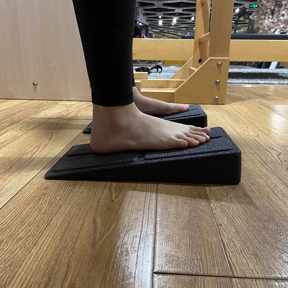 Yoga Wedge Stretch Slant Boards Adjustable Tilt Slanting Board Squat Wedge Block Improve Lower Leg Strength Exercise Gym Fitness