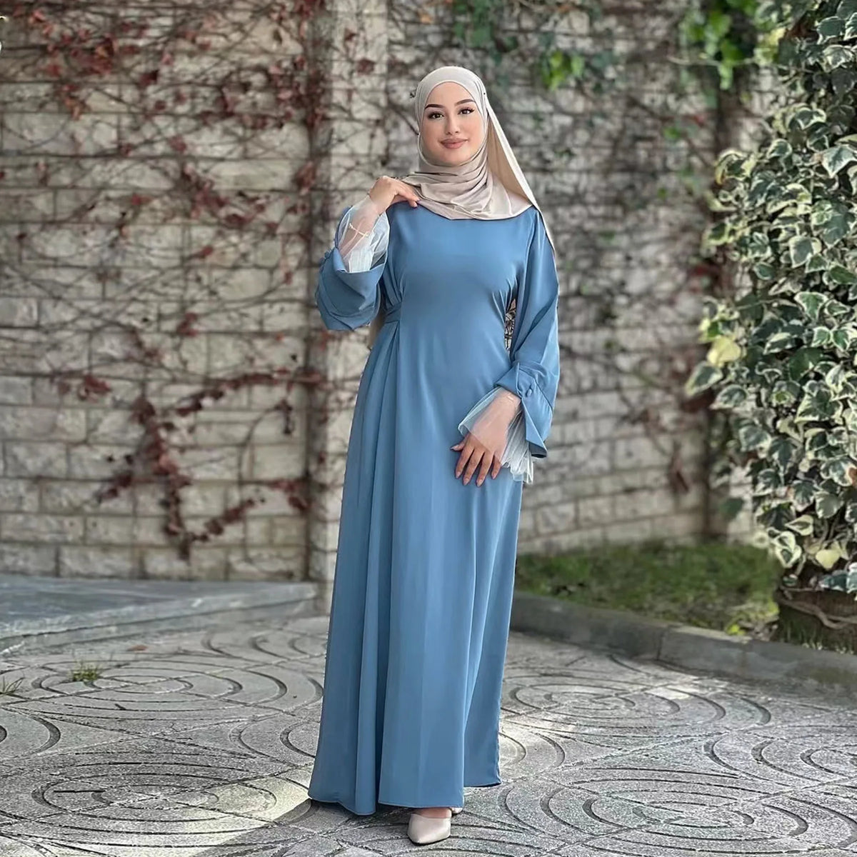 2025 Ramadan Modest Muslim Women's Clothes Elegant Arabic Back Belted Abaya Dress with Lace Sleeves Islamic Flared Maxi Robe