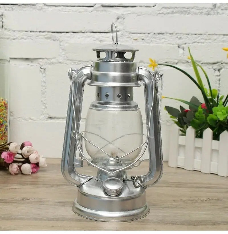 1Pc Retro Lantern Home Table Decoration Lamp Outdoor Picnic Hand-Held Lights Metal Hurricane Oil for Dinner Decoration Lamps