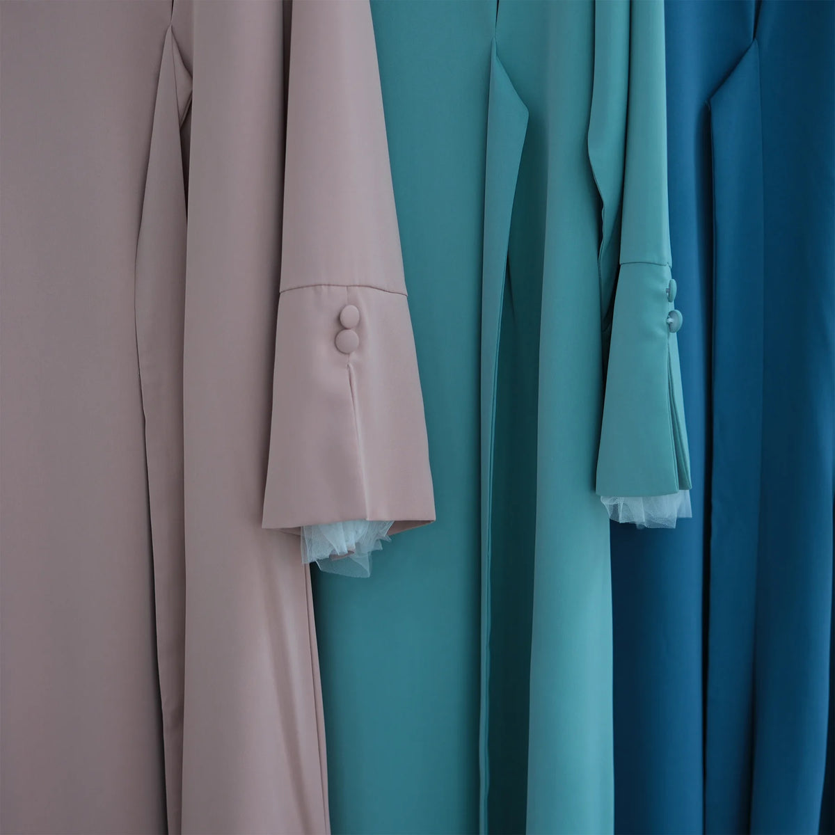 2025 Ramadan Modest Muslim Women's Clothes Elegant Arabic Back Belted Abaya Dress with Lace Sleeves Islamic Flared Maxi Robe
