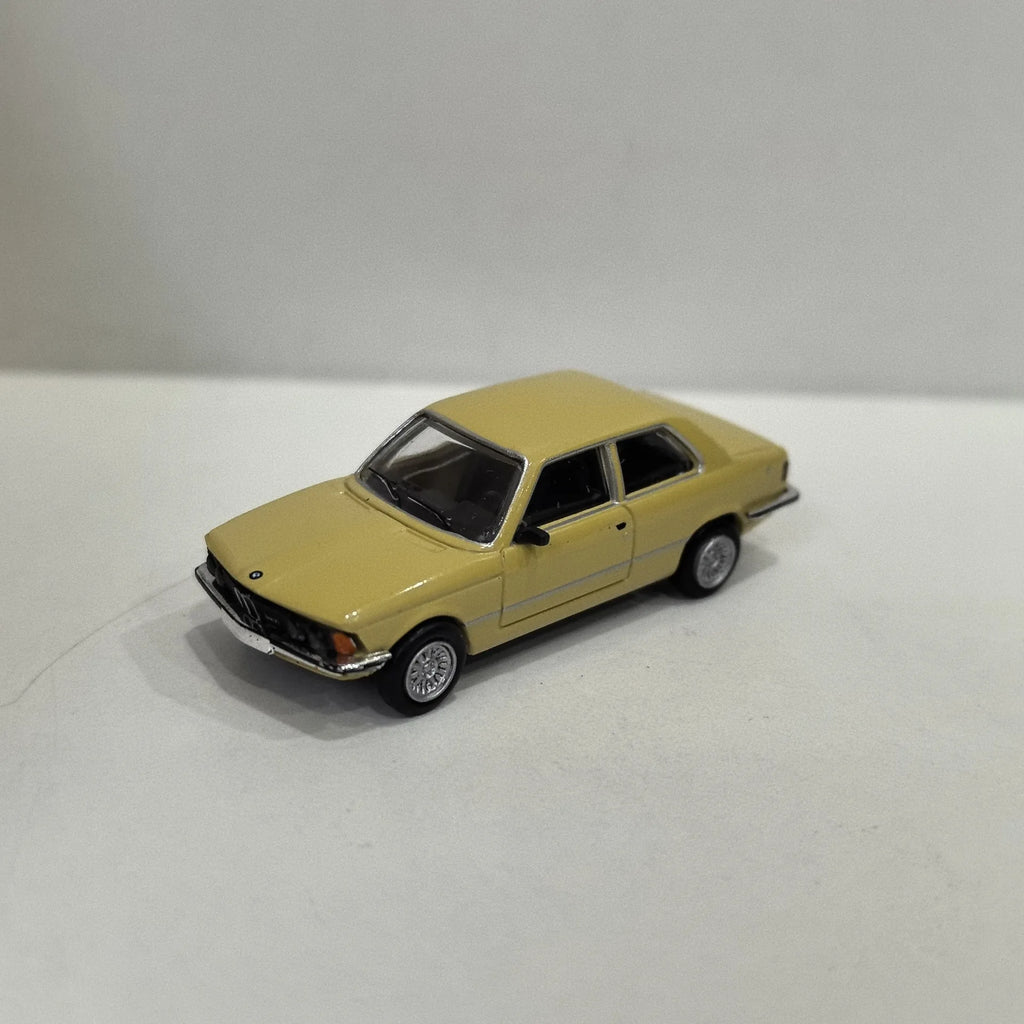 BREKINA HO 1/87 Scale SKODA 1203 Plastics Car Model