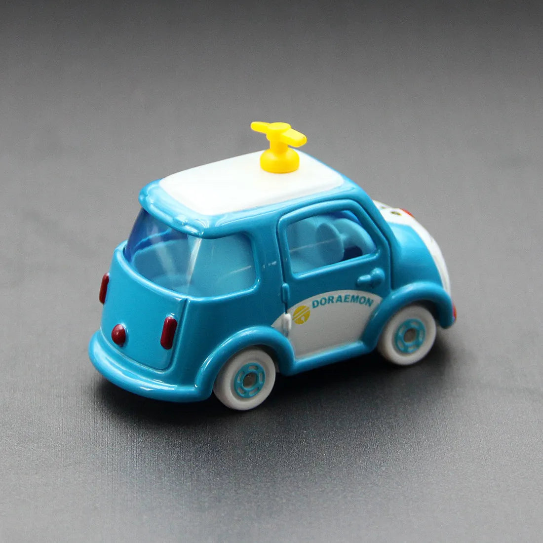 In Stock Original TAKARA TOMY Dream Tomica No.165 Doraemon Diecast Alloy Model Car with Working Suspension Collectible Toys Gift