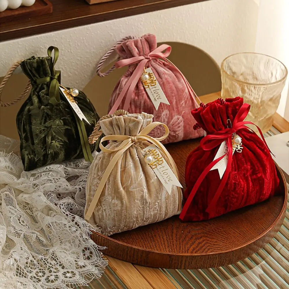 Elegant Ribbon Bow Velvet Candy Box Dust Protect with Tassel Gift Bag Flower Handbag Drawstring Bag Jewelry Storage