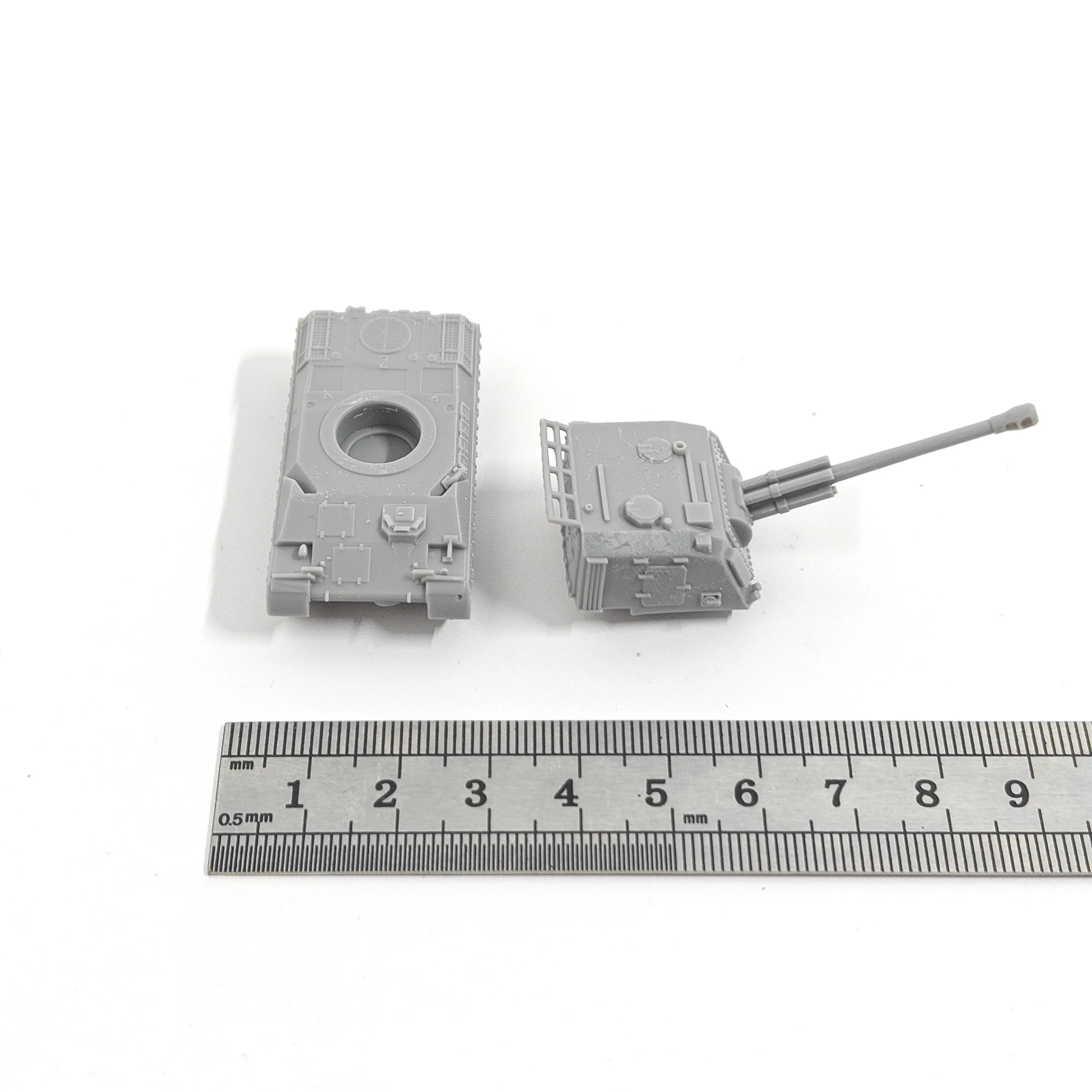 1/144 Scale AMX-AuF1 155mm Self Propelled Gun Model kits