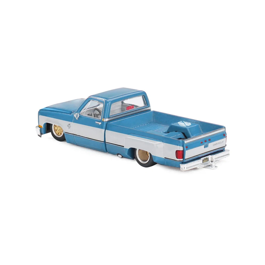 In Stock Ready To Ship Kaido House 1:64 Chevrolet Silverado Dually Vintage Spec V1 Open Hood Lowrider Diecast Car Model