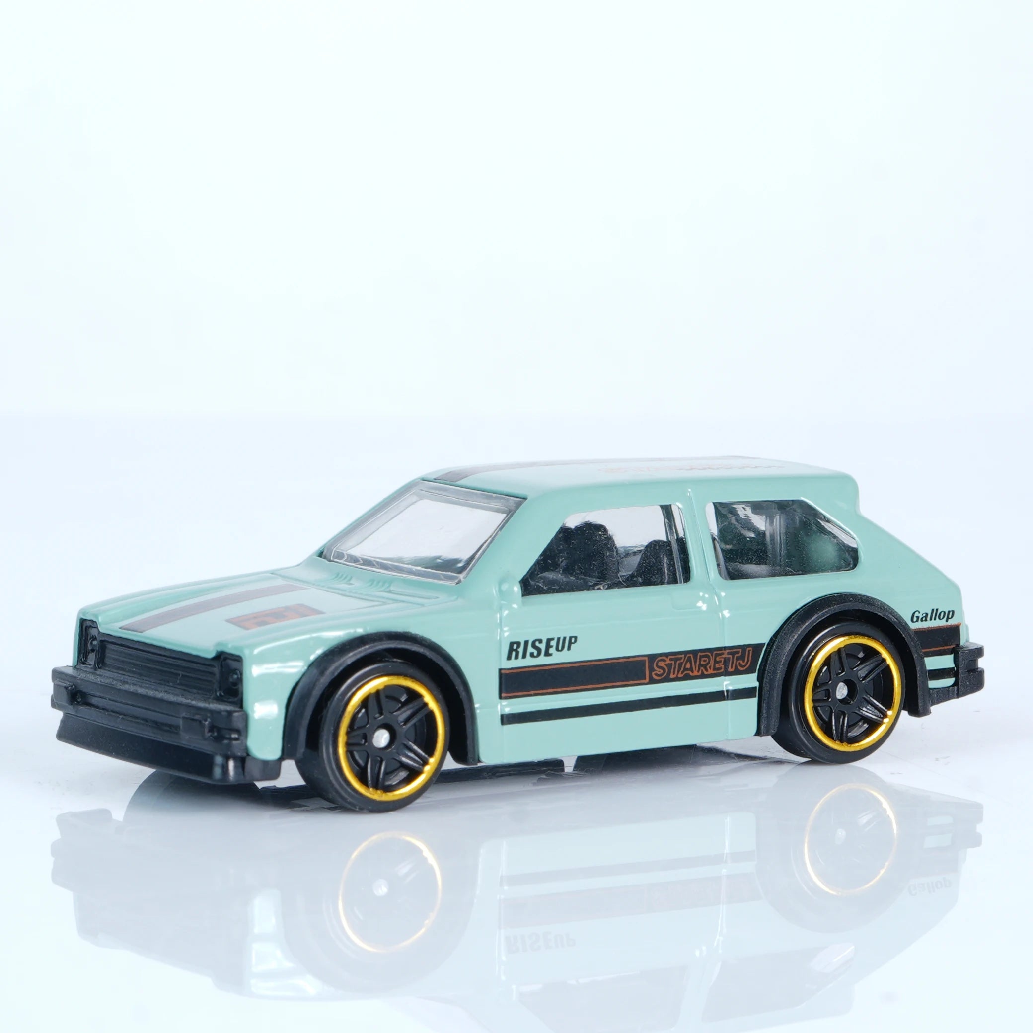 Alloy Car Model Simulation 1:64 Sliding Sports Car Racing Car Children's Toy Car Boy Gift Christmas Toy Gift Racing Car Ornament