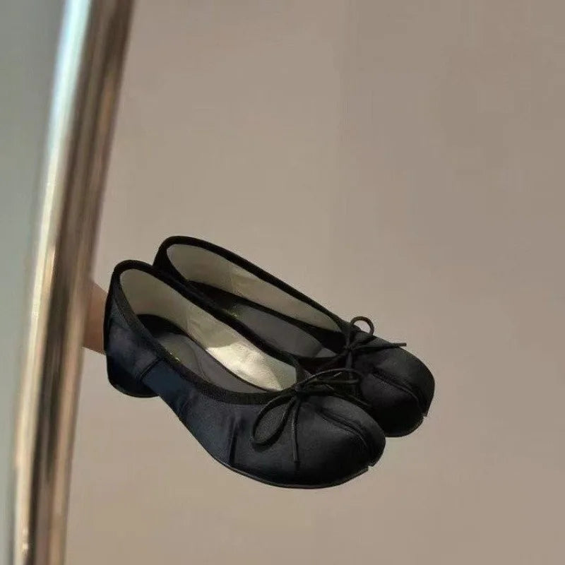 Sweet Bow Women's Spring 2026 New Slip-on Light-mouth Soft-sole All-match Single Shoes