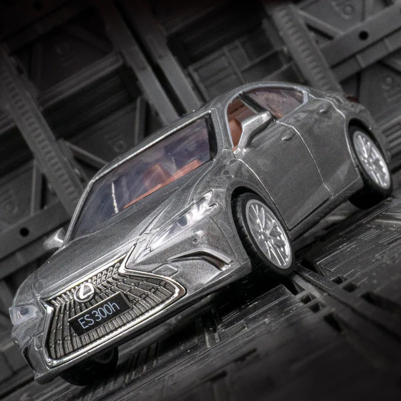 1:35 simulation Lexus ES300h alloy car model ornament doors on both sides that can be opened has sound and lighting