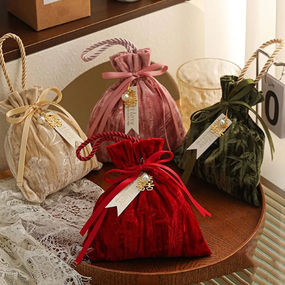 Elegant Ribbon Bow Velvet Candy Box Dust Protect with Tassel Gift Bag Flower Handbag Drawstring Bag Jewelry Storage
