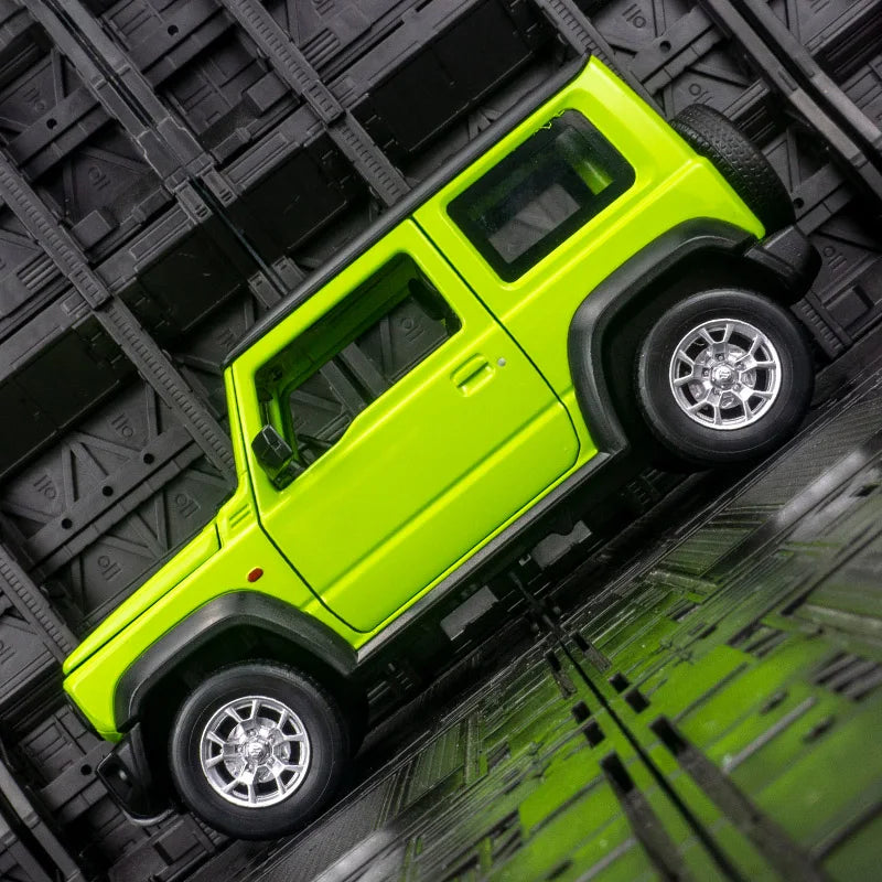 CCA 1:18 simulation Suzuki Jimny alloy off-road vehicle model doors and engine hood, trunk can be opened has sound and lighting