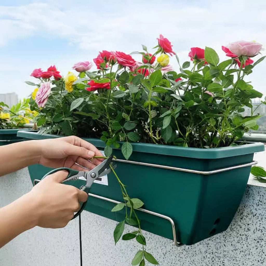 Long Plastic Vegetable Planter Weather Resistant Automatic-Watering Flower Pot Rectangular Planter Integrated Drainage Tray
