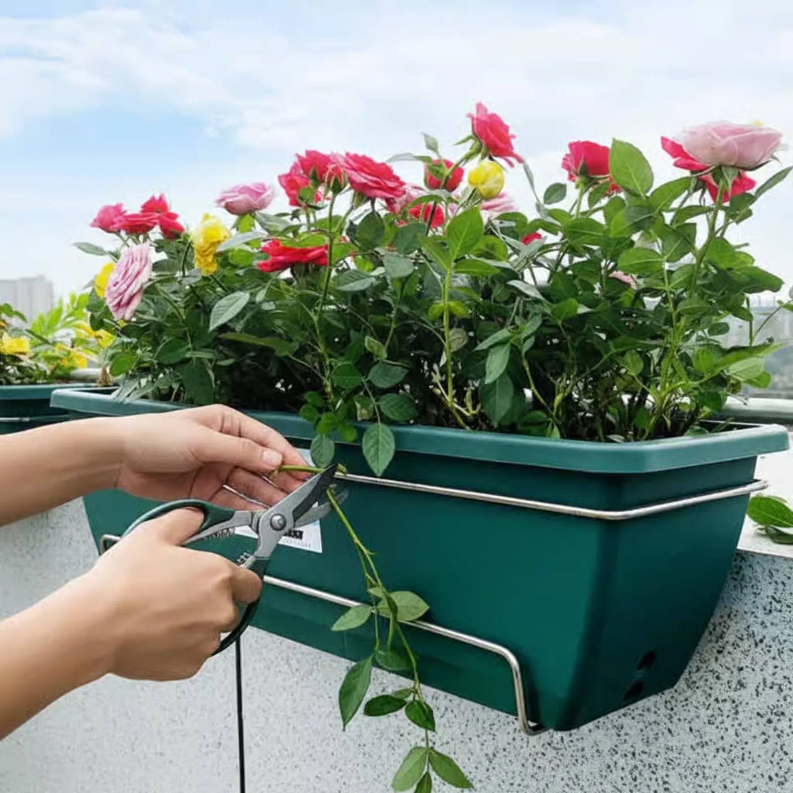 Long Plastic Vegetable Planter Weather Resistant Automatic-Watering Flower Pot Rectangular Planter Integrated Drainage Tray