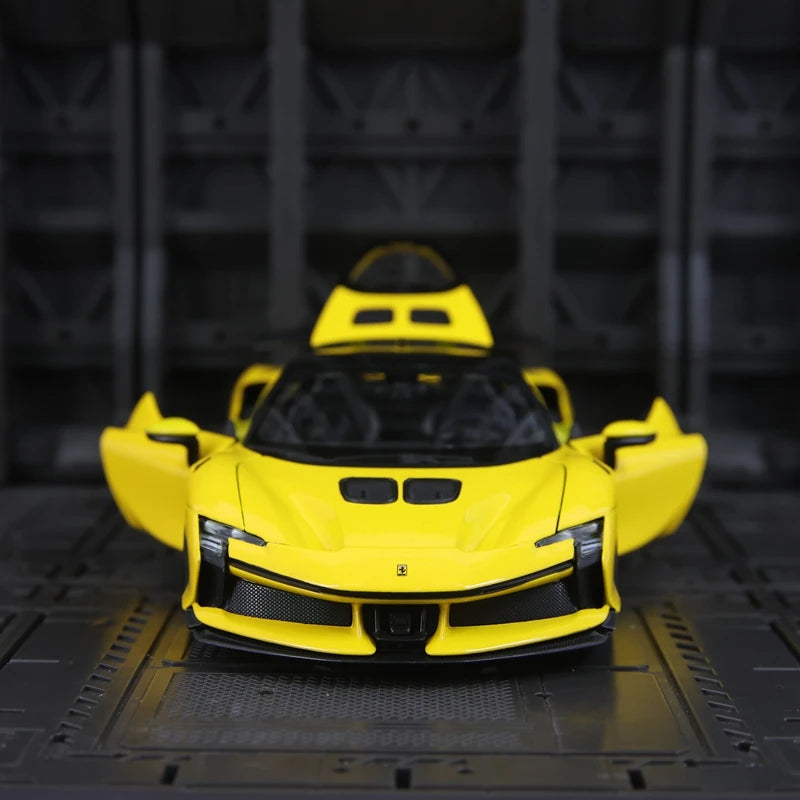 Bburago 1:24 simulation Ferrari SF90 XX Stradale alloy car model, doors and trunk can be opened rich in details, finely crafted