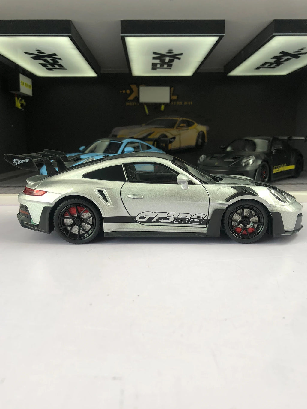 1:24 Simulation Zinc Alloy GT3 RS Model Car, Static Ornament, Metal Collectible Gift Car