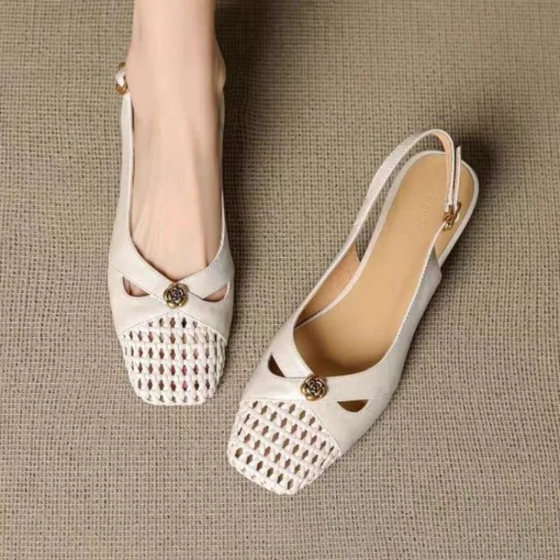 Women's French-style closed-toe sandals, chunky heel, versatile woven shoes, 2026 summer hollow breathable flats